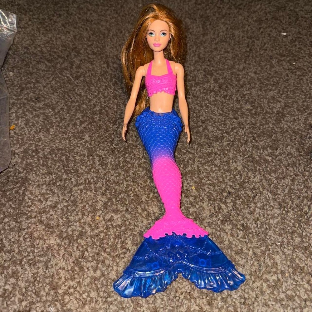 Barbie Dreamtopia Mermaid Doll Pink Blue Gradient Tail HBW89 Mattel Auburn Hair